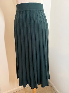 A New Day Women’s Dark Green -SZ M-  Pleated Ribbed Knit Midi Skirt